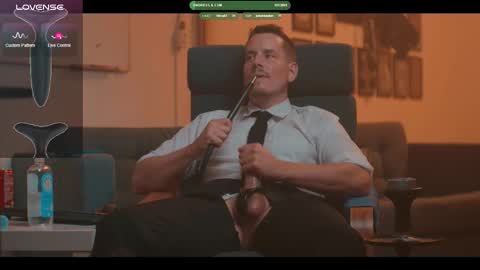 Snapshot of the_dilf chatting on September 26, 4:26 pm The DILF -  online show from September 26, 4:26 pm