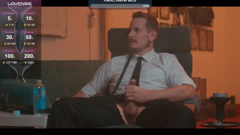 Snapshot of the_dilf chatting on December 19, 6:34 pm The DILF -  online show from December 19, 6:34 pm