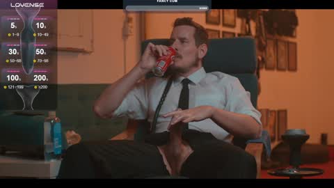 Snapshot of the_dilf chatting on January 2, 3:08 pm The DILF -  online show from January 2, 3:08 pm