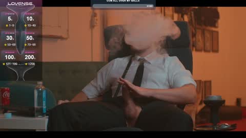 Snapshot of the_dilf chatting on December 21, 4:25 pm The DILF -  online show from December 21, 4:25 pm