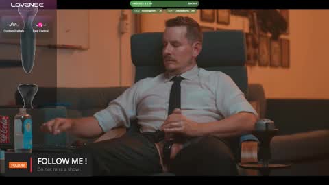 Snapshot of the_dilf chatting on October 2, 4:00 pm The DILF -  online show from October 2, 4:00 pm