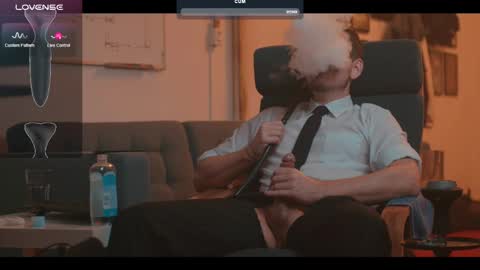 Snapshot of the_dilf chatting on February 16, 12:32 pm The DILF -  online show from February 16, 12:32 pm