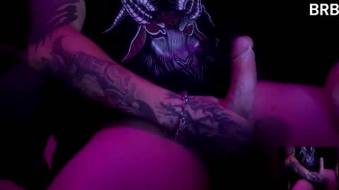 Snapshot of the_dizzy chatting on October 28, 10:12 pm Sinner online show from October 28, 10:12 pm