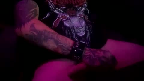 Snapshot of the_dizzy chatting on October 25, 12:45 am Sinner online show from October 25, 12:45 am