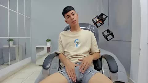   T H E    M A R K   K I N G online show from September 13, 5:25 pm