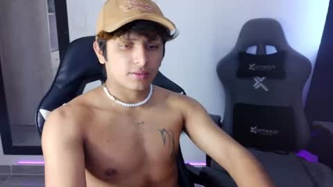 Danny online show from August 2, 11:03 pm