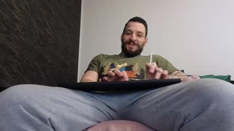 Snapshot of thebestmuscles chatting on March 2, 6:27 am John online show from March 2, 6:27 am