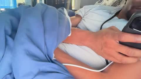 theeshooterr online show from January 4, 3:17 pm