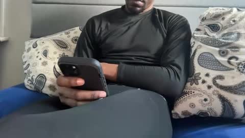 theeshooterr online show from February 4, 4:50 pm