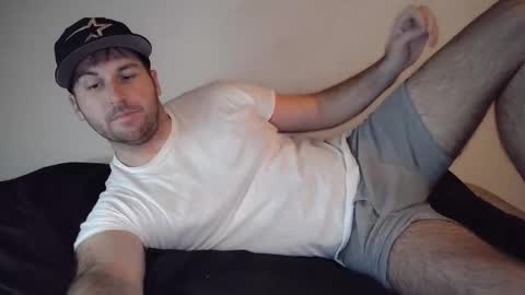 Theetwohander online show from March 28, 3:07 am