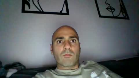 Snapshot of thegame323 chatting on December 22, 9:09 pm thegame323 online show from December 22, 9:09 pm