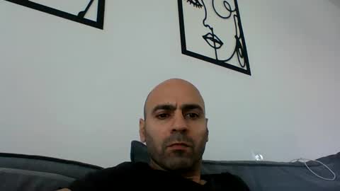 Snapshot of thegame323 chatting on December 14, 11:07 am thegame323 online show from December 14, 11:07 am