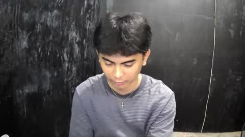 Snapshot of thehugecomeback chatting on February 26, 4:45 pm Xerxis online show from February 26, 4:45 pm