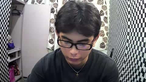 Snapshot of thehugecomeback chatting on January 6, 12:24 pm Xerxis online show from January 6, 12:24 pm