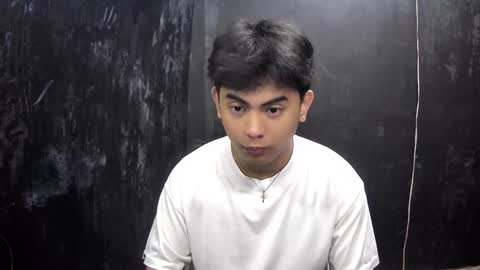 Snapshot of thehugecomeback chatting on February 14, 10:26 pm Xerxis online show from February 14, 10:26 pm