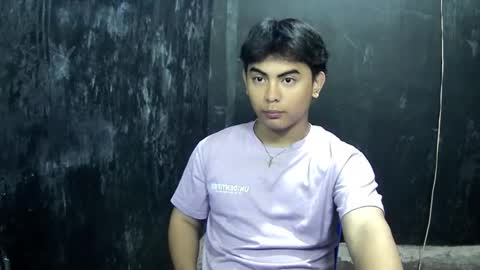 Snapshot of thehugecomeback chatting on February 23, 3:47 pm Xerxis online show from February 23, 3:47 pm