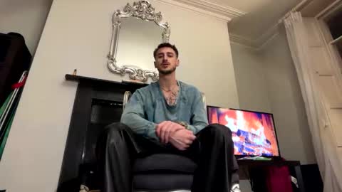 Snapshot of thejoker888 chatting on October 20, 11:08 pm Master Joker online show from October 20, 11:08 pm