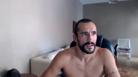 Snapshot of thekingofpains chatting on March 5, 2:12 pm KINGOFPAINS online show from March 5, 2:12 pm