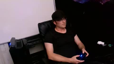 thelaststraightguy online show from November 16, 1:08 am