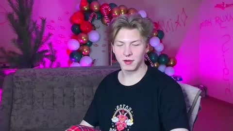 Sever online show from December 28, 6:18 pm