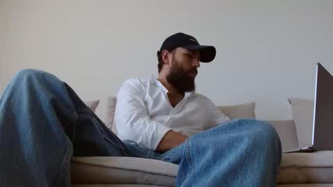 TheMonarchGoat online show from October 10, 11:59 am