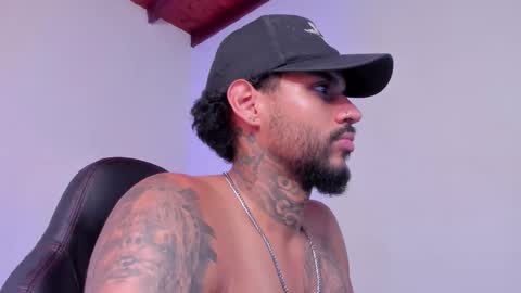 L online show from February 26, 6:53 pm