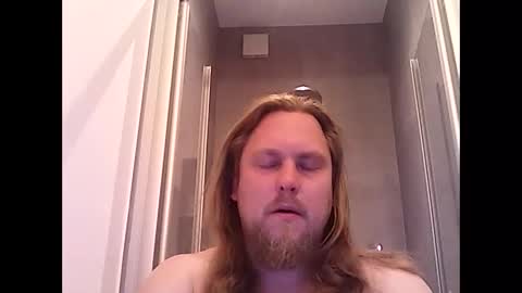 thenewdude1992 online show from October 4, 6:35 pm