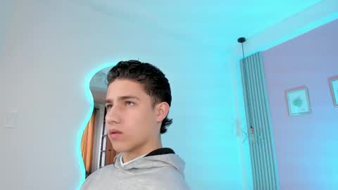  THEO- MATEO  online show from January 8, 2:03 pm