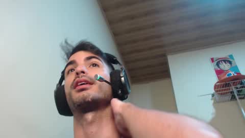 Snapshot of therazhanen chatting on February 28, 5:26 am Santiago Enrique online show from February 28, 5:26 am