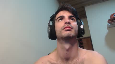 Snapshot of therazhanen chatting on January 17, 5:11 am Santiago Enrique online show from January 17, 5:11 am