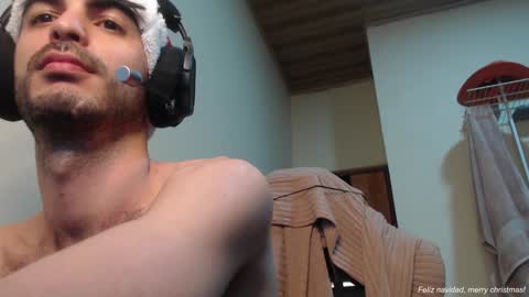 Snapshot of therazhanen chatting on December 28, 7:11 am Santiago Enrique online show from December 28, 7:11 am