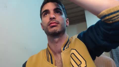 Snapshot of therazhanen chatting on September 18, 7:21 am Santiago Enrique online show from September 18, 7:21 am