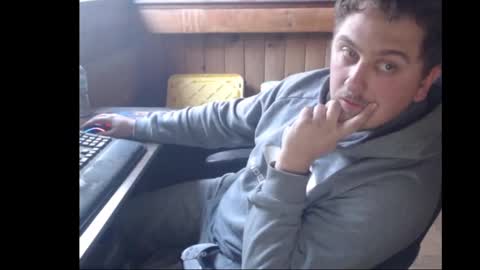 Snapshot of therealbigcheese0695 chatting on January 22, 8:28 pm therealbigcheese0695 online show from January 22, 8:28 pm