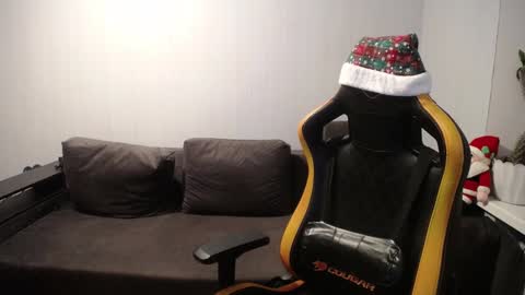 Nick   online show from December 27, 5:48 pm