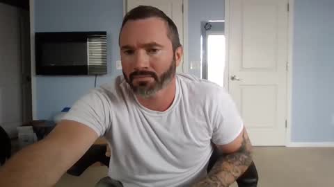 Snapshot of thesexorcist1984 chatting on February 10, 7:49 pm James online show from February 10, 7:49 pm