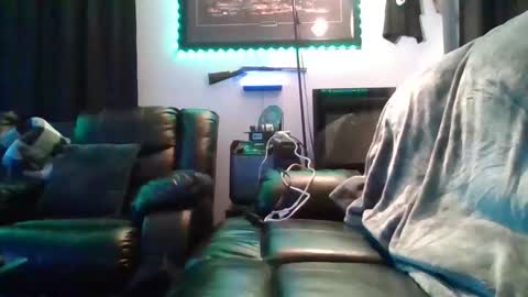 Snapshot of thesexorcist1984 chatting on October 15, 5:26 am James online show from October 15, 5:26 am