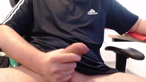 Snapshot of theskylake1 chatting on December 14, 11:29 am theskylake1 online show from December 14, 11:29 am