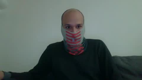Scarf guy online show from January 2, 5:50 pm