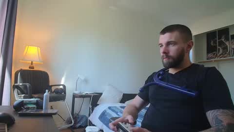 Snapshot of theufcfan_8181 chatting on February 25, 9:24 pm troy online show from February 25, 9:24 pm