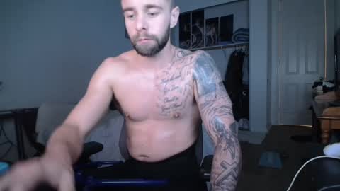 Snapshot of theufcfan_8181 chatting on February 10, 2:08 am troy online show from February 10, 2:08 am