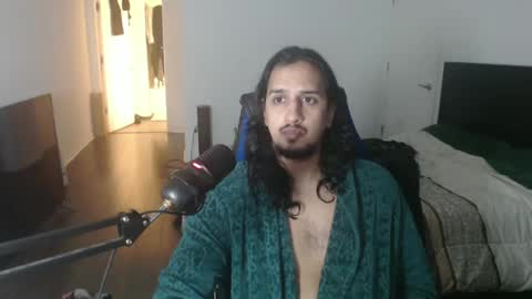 Snapshot of theworldisavampire2 chatting on October 14, 4:30 am theworldisavampire2 online show from October 14, 4:30 am