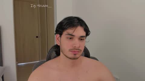 thiaan__ online show from January 17, 9:49 pm