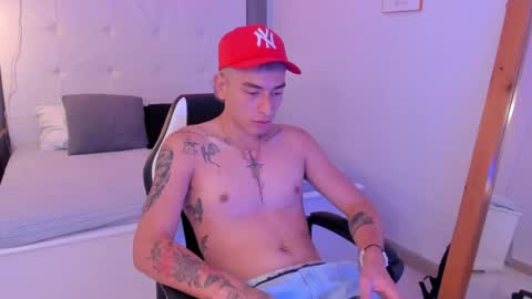 Thiago  online show from April 25, 12:41 pm