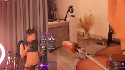 Snapshot of thiago_jones chatting on October 16, 9:34 pm SanThiago online show from October 16, 9:34 pm