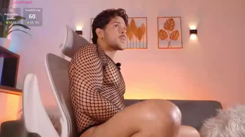 Thiago online show from January 7, 12:15 am