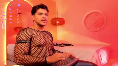 Thiago online show from September 22, 11:10 am