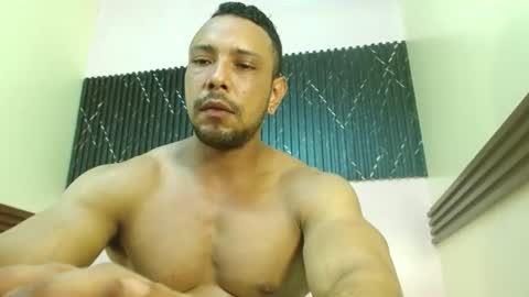 Thiago Summers online show from November 3, 5:26 pm