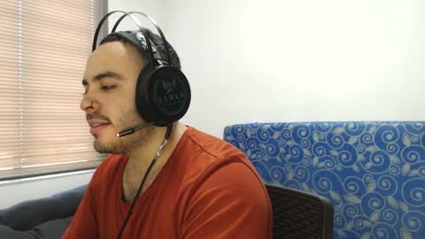 Thiago online show from December 18, 7:10 pm