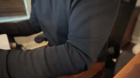 thickcock_9 online show from December 3, 7:53 pm