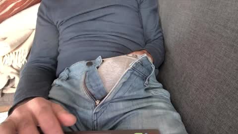 Thickru online show from December 4, 1:31 pm